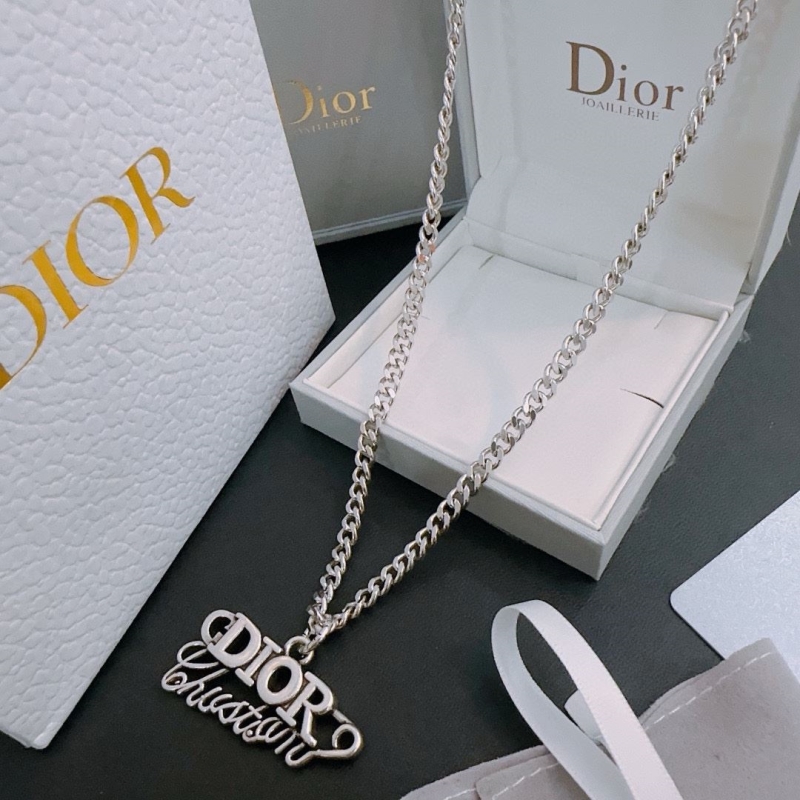 chr1st1an D10r necklaces
